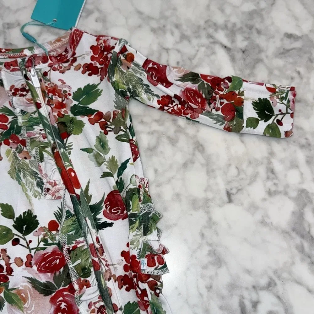 NWT POSH PEANUT RUFFLE ZIPPERED FOOTIE 0/3M